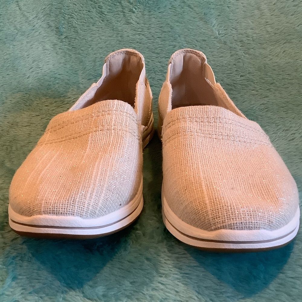 Clarks Women's Beige Cloudsteppers Loafers NWOT Size 6.5 - Picture 12 of 12